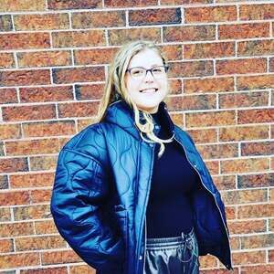 Meet your Posher, Makena